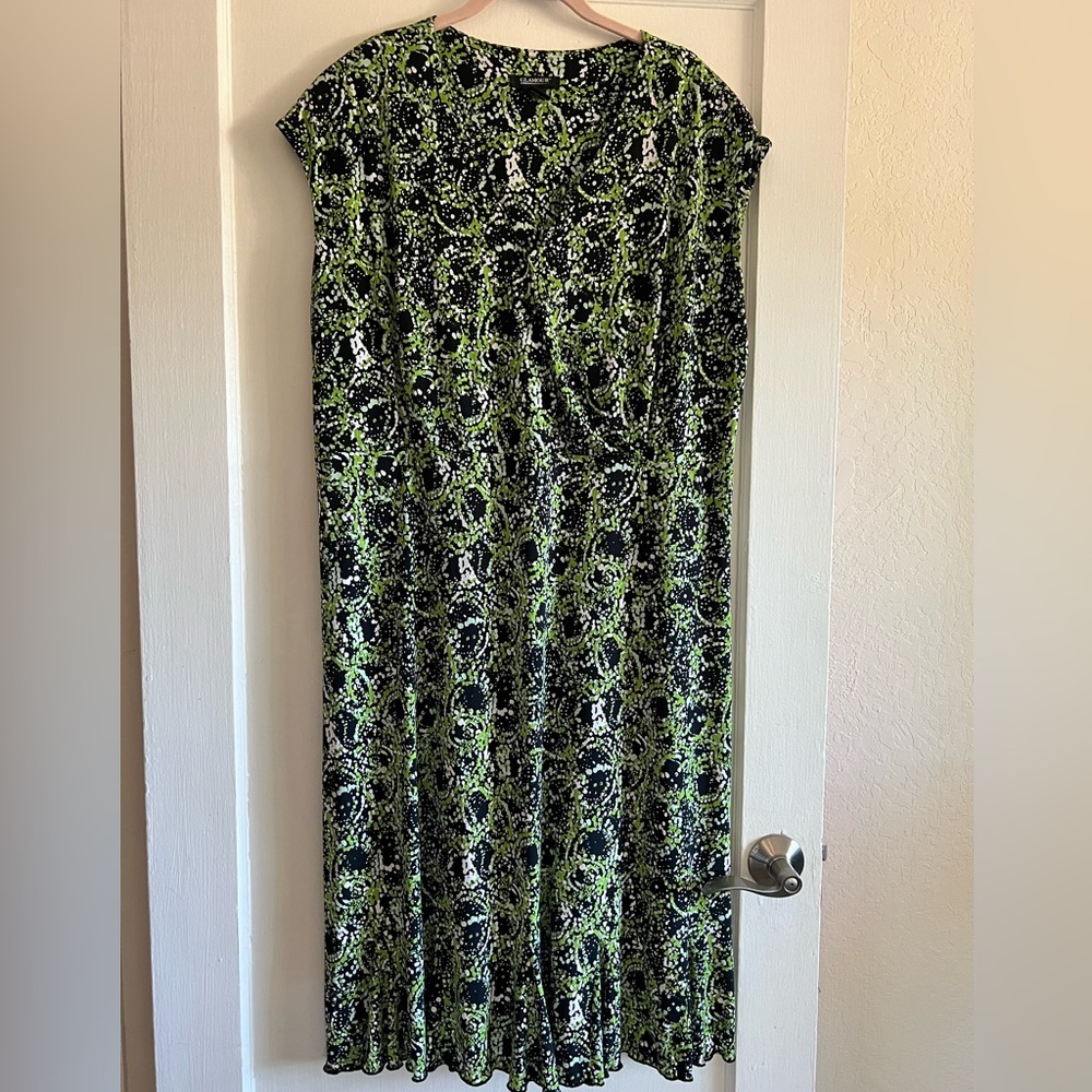 Glamour Sleeveless Shift Dress, Size 20 W